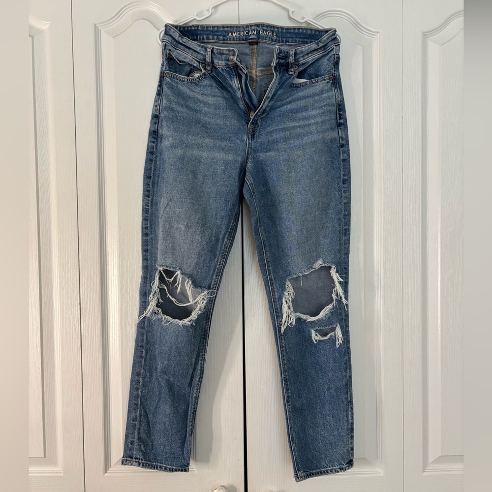 American Eagle Outfitters Women's Ripped Blue Jeans